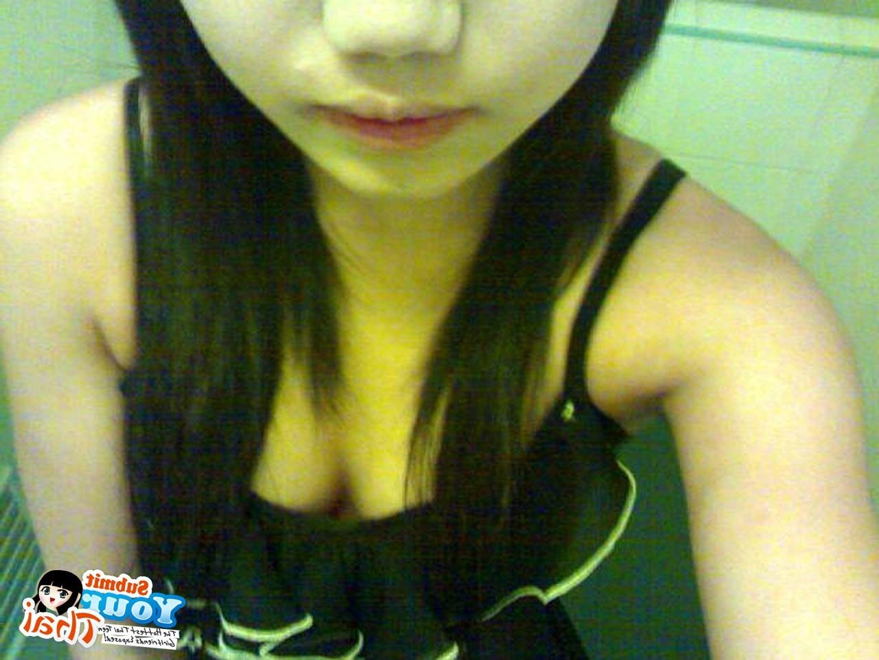 16P Collection of self shot Thai women