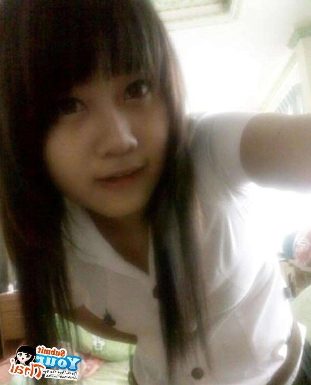 16P Collection of self shot Thai women