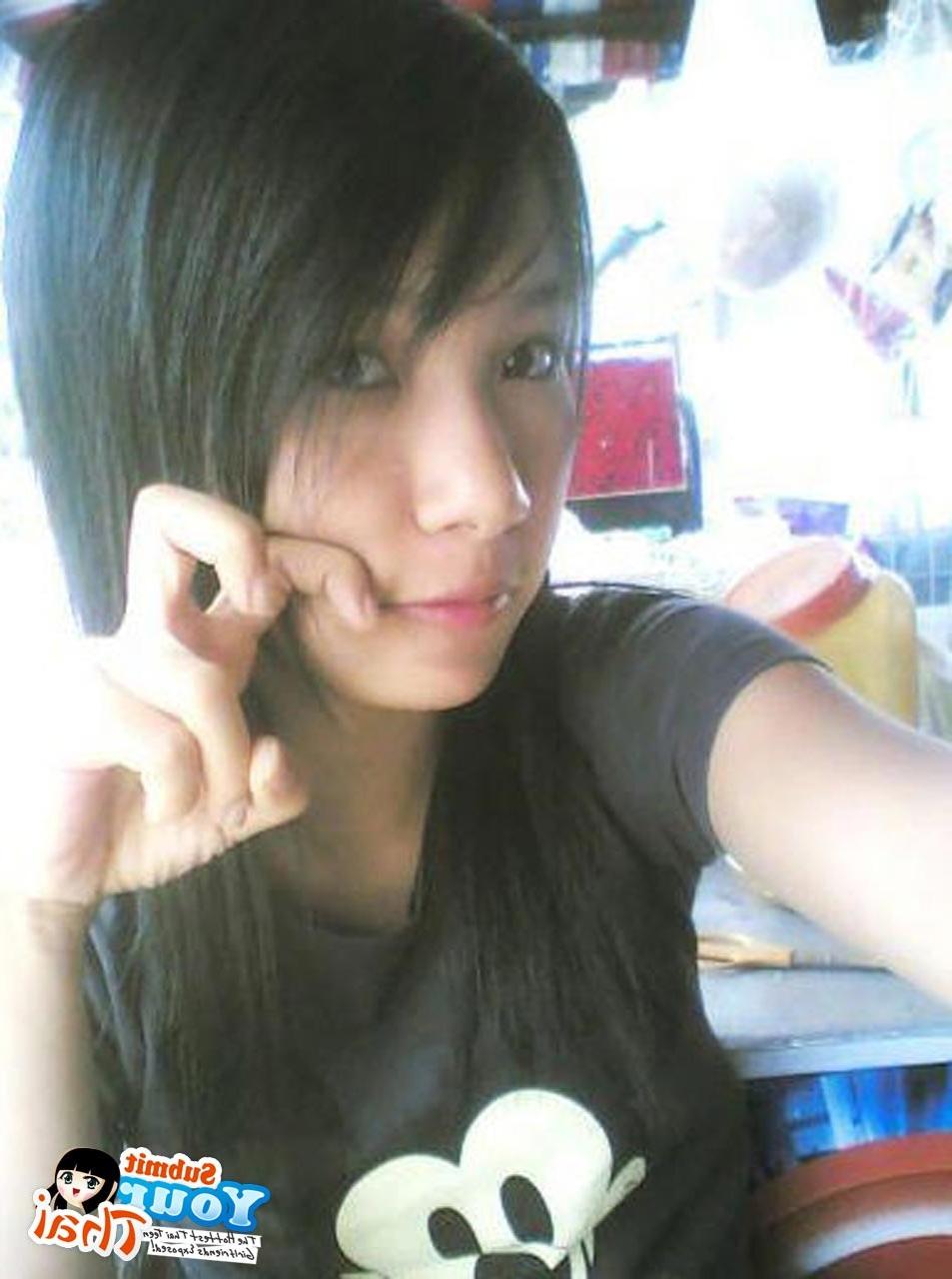 16P Collection of self shot Thai women
