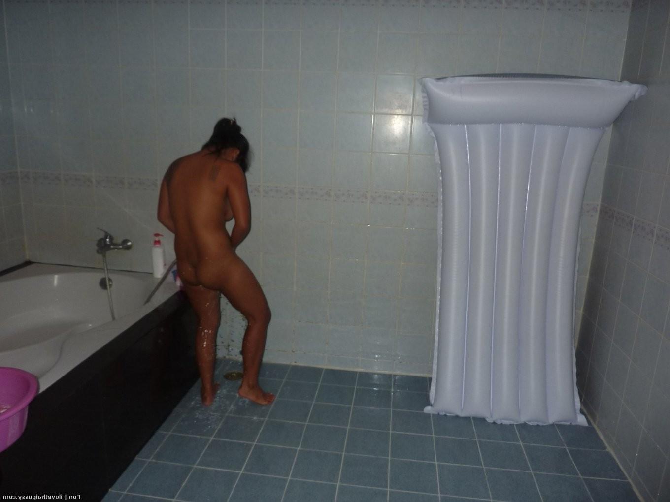 14P Soapy Massage Girl Paid To Fuck A Swedish Sex Tourist Cheating On His Sexy Wife 