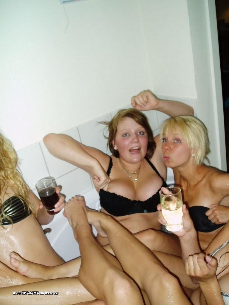 15P College teen lesbian girlfriends party in hot tub