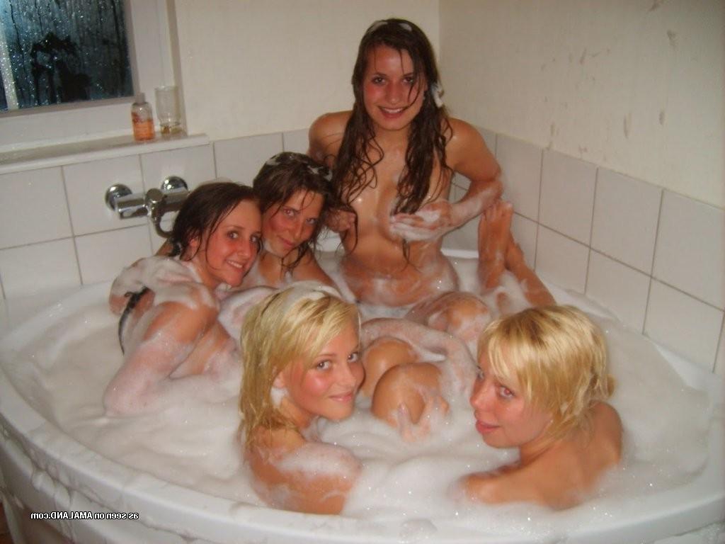 15P College teen lesbian girlfriends party in hot tub