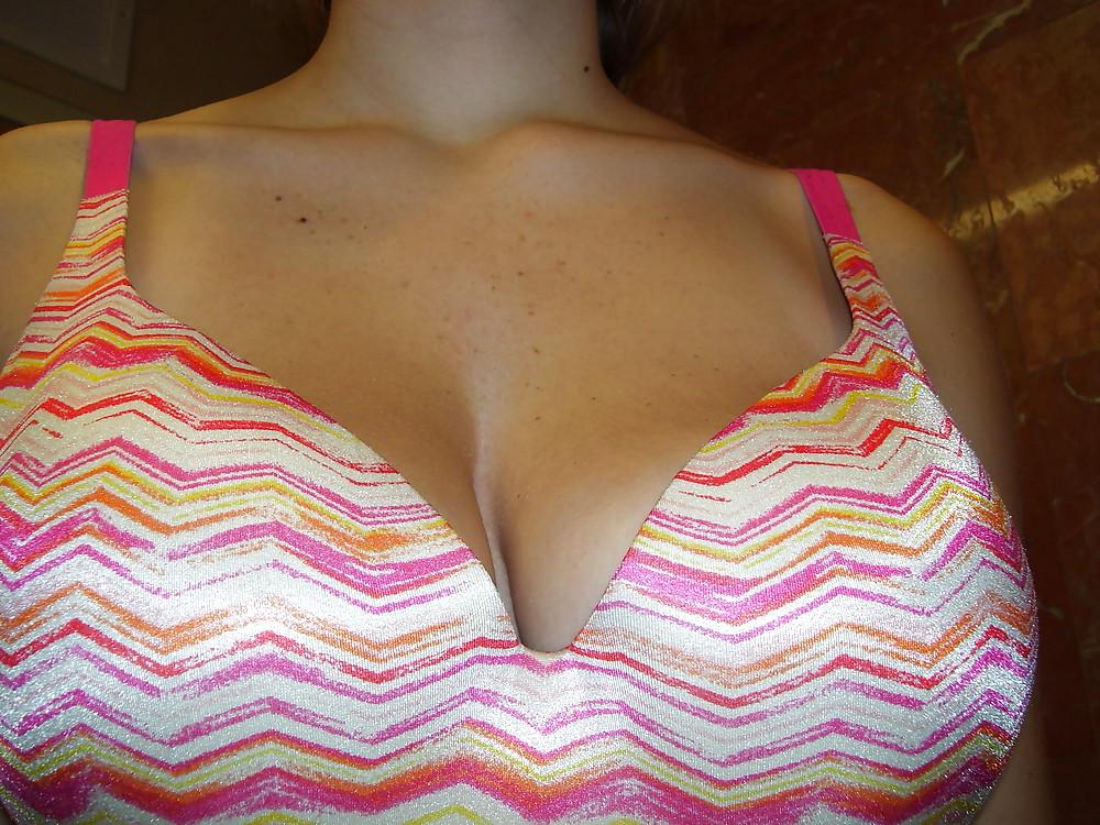 25P BUSTY AND HAIRY GIRLFRIEND