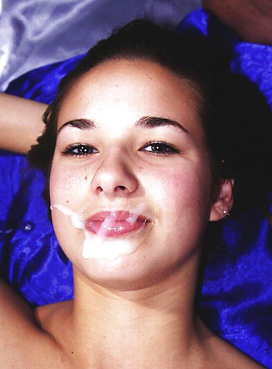 25P Brunette wildcat posing, fucking and licking cum