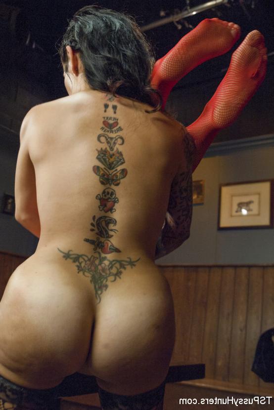 15P Hot bike bar sex with the Ts Foxxy &amp;amp; her hot bottom girl date!