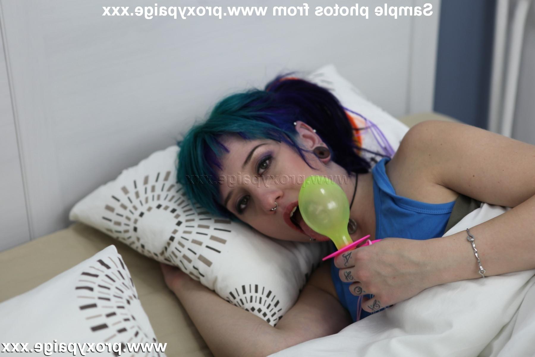 15P Cute alt teen girl Proxy Paige wakes up with huge cock in her rectum and gapes h