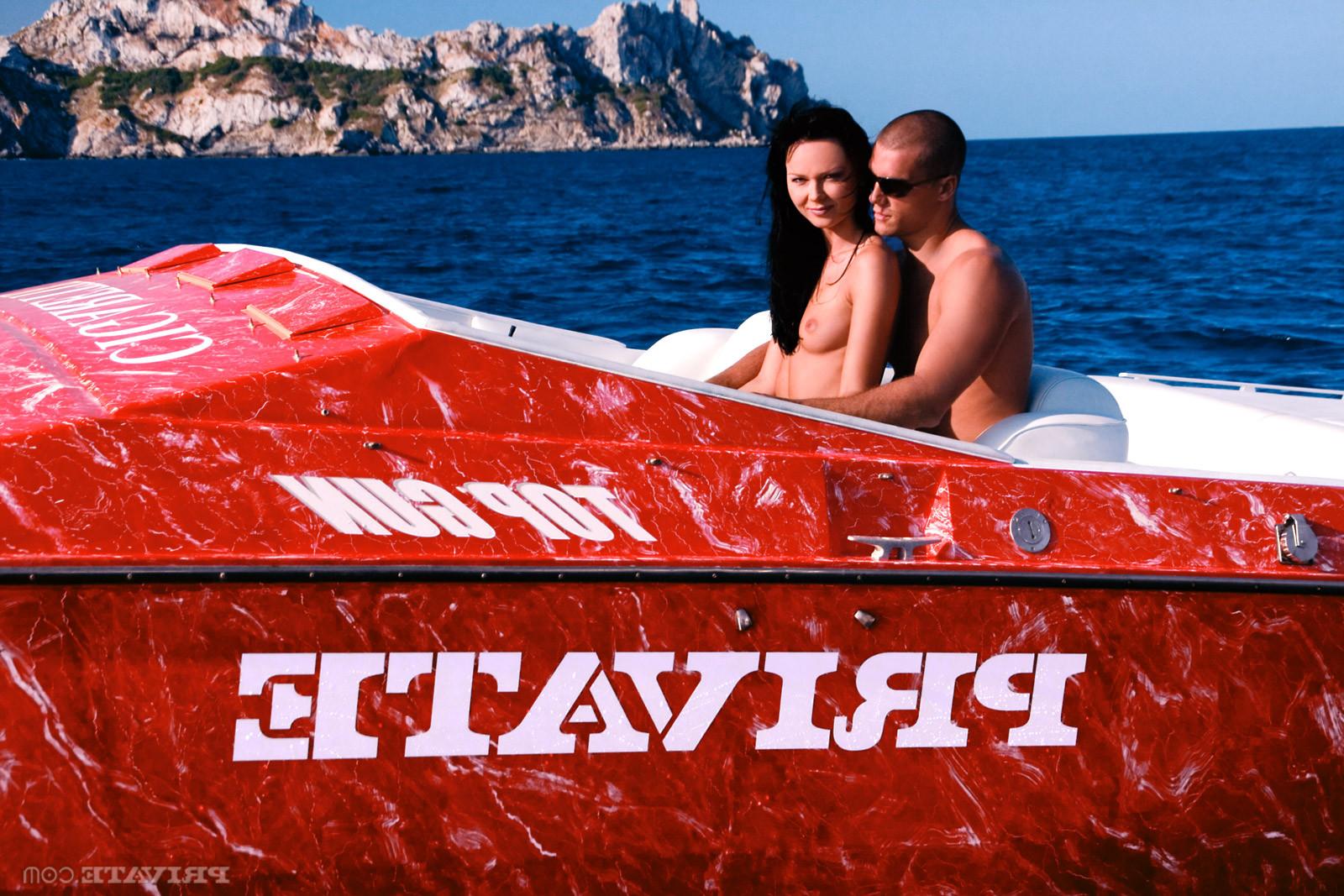 16P Pornstar Suzie Diamond fucked in powerboat anal sex