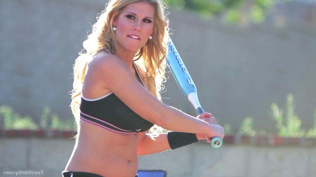 16P Charisma Capelli fucked in her ass after baseball