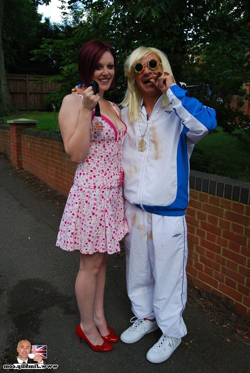 15P Weird old man fucking a dirty redhead girl at his house