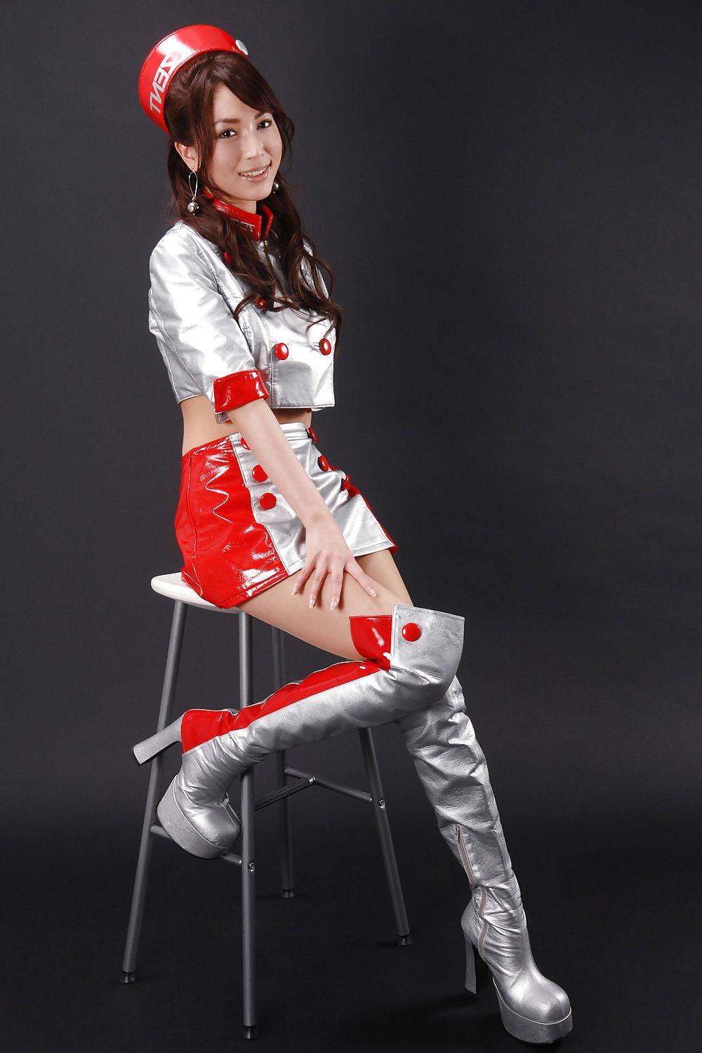 25P Japanese Race Queens-Mayu Oya (1)