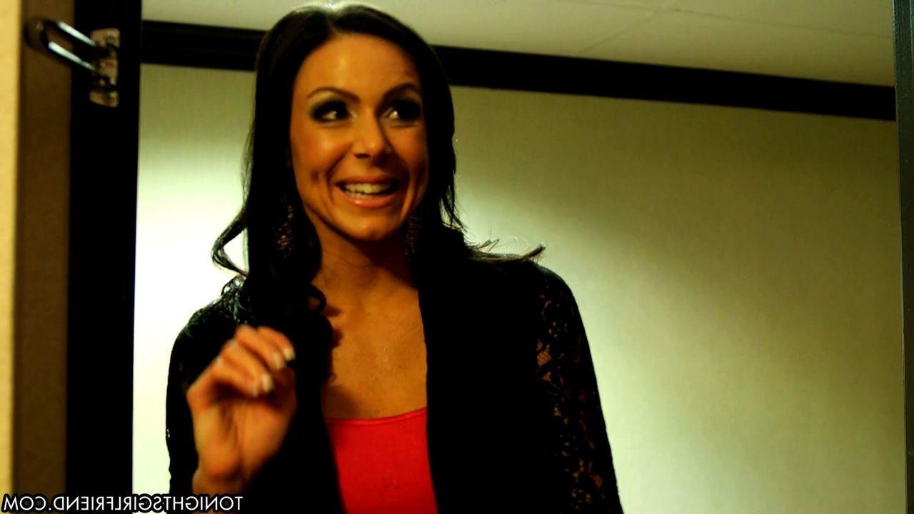 16P Sexy milf Kendra Lust working as a classy whore