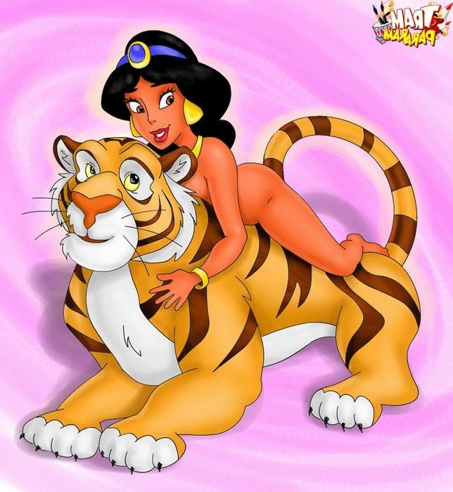 10P Gaping toon pussies Aladdin's ho in action