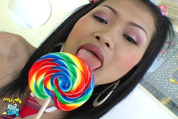 15P yo bar slut gets her face plastered with cum