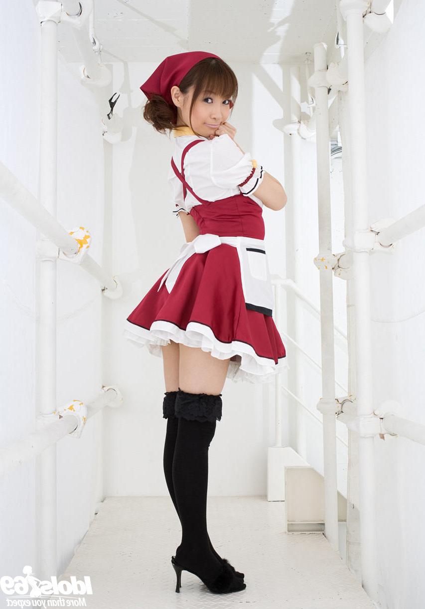 16P Japanese teen in uniform