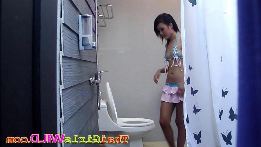 16P Sexy Thai girl May undresses and gets into the shower
