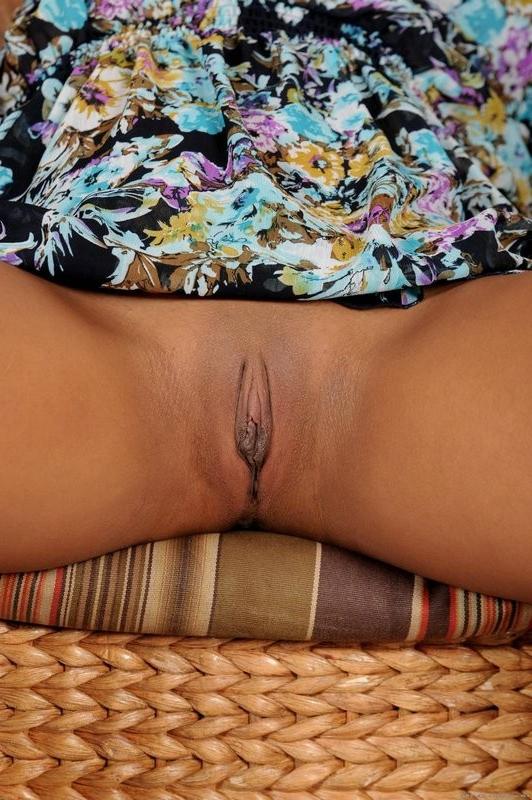 15P Hot asian Sweet exposes her thick bald pussy
