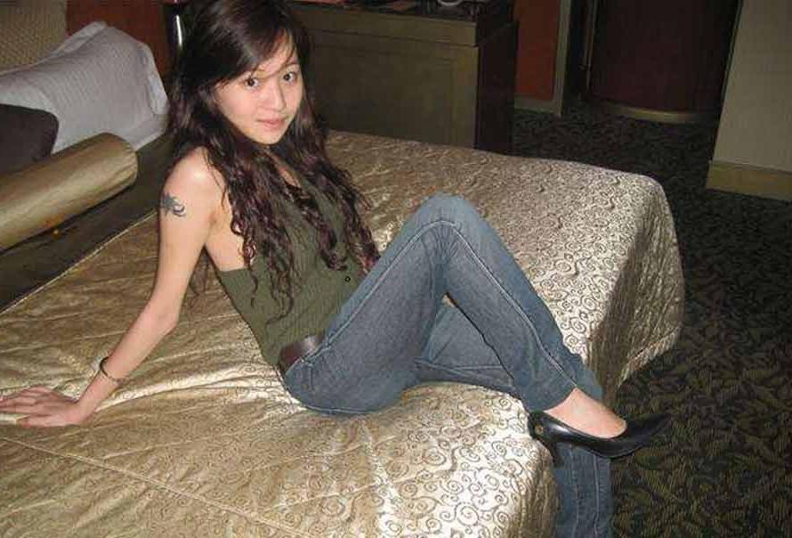 15P Nice collection of a Thai GF getting kinky in a motel room