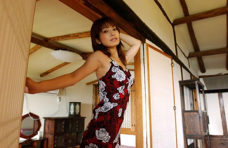 15P Japanese cutie An Nanba shows sweet tits and pussy
