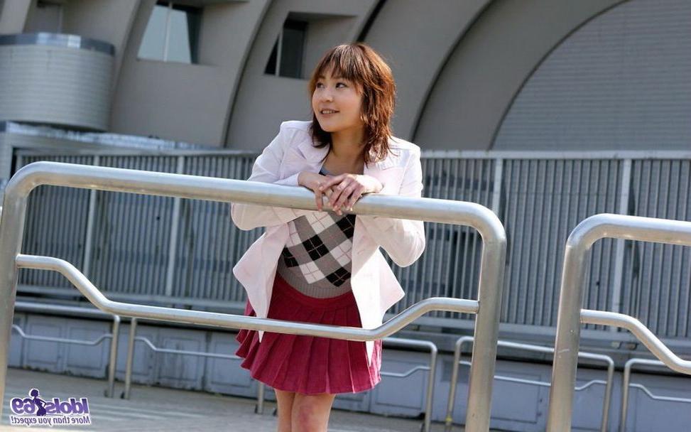15P Horny japanese teen Saya shows nice tits and pussy
