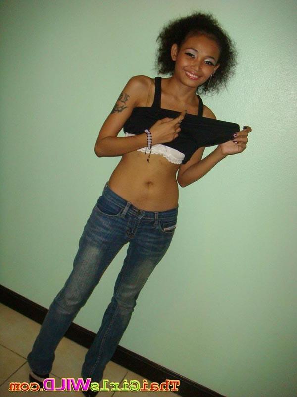 16P Hot Thai bar girl Lek strips out of her jeans and clothes to fuck