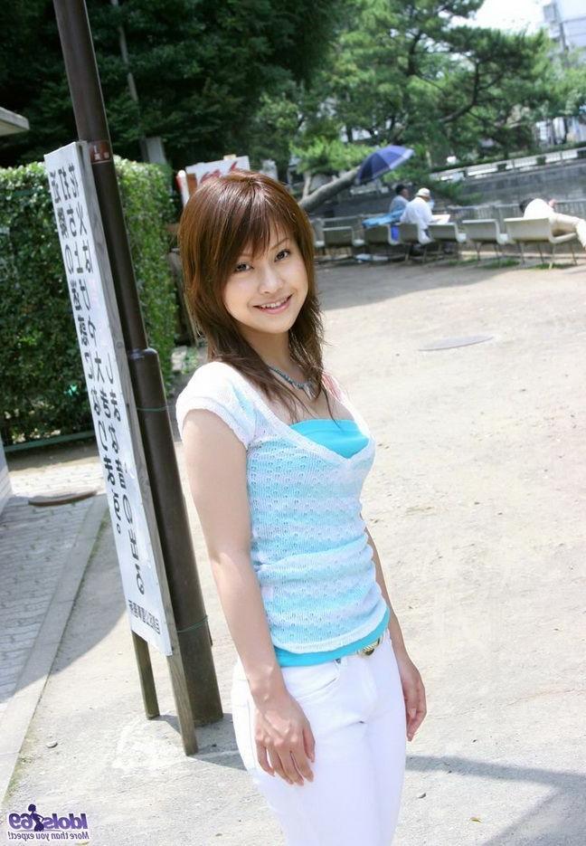 15P Japanese cutie Ayumi Motomura shows ass and tittes