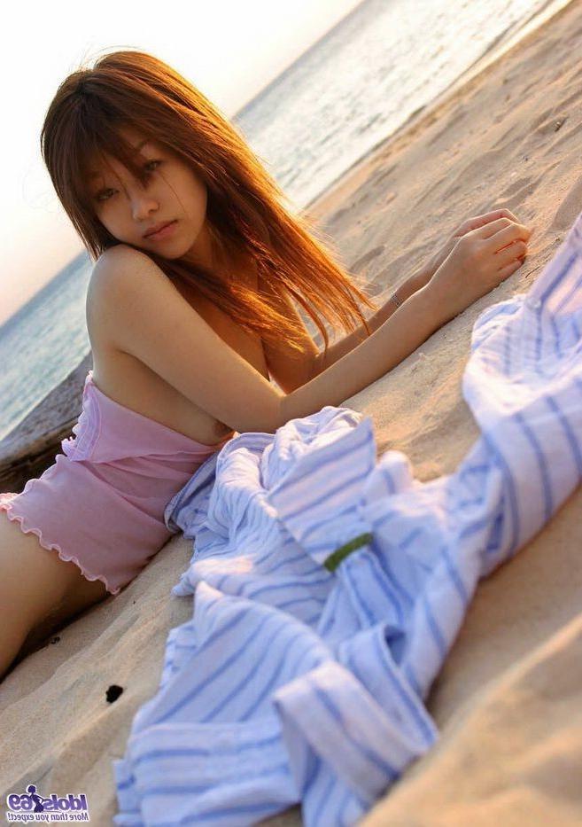 15P Japanese idol Nagsa Sasaki showin ass and hot body