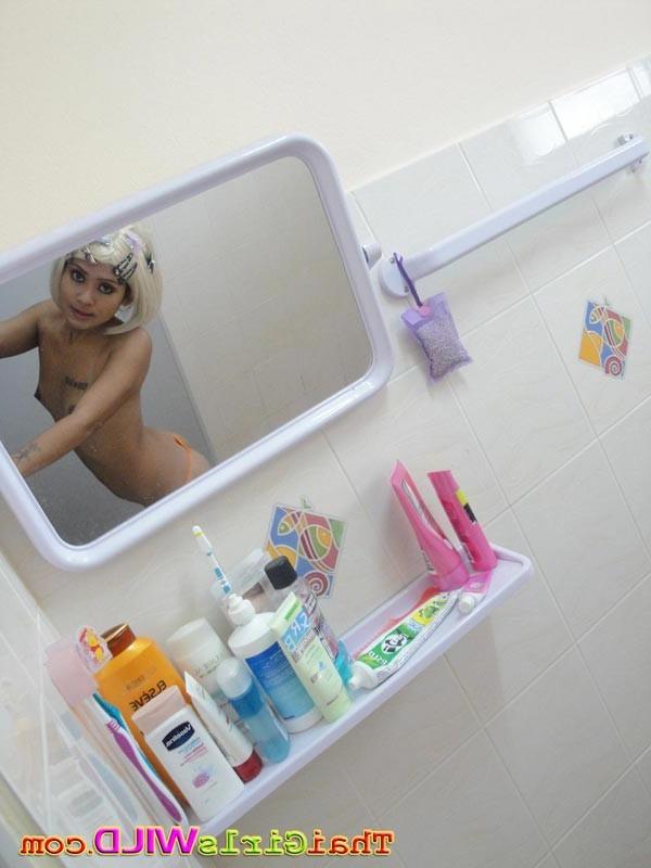 16P Sexy Thai teen named Ouy poses and shows off her hot body
