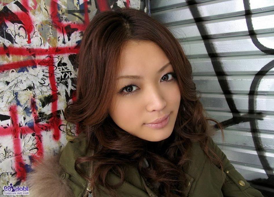 15P Busty japanese babe Miyo showin her tits and pussy