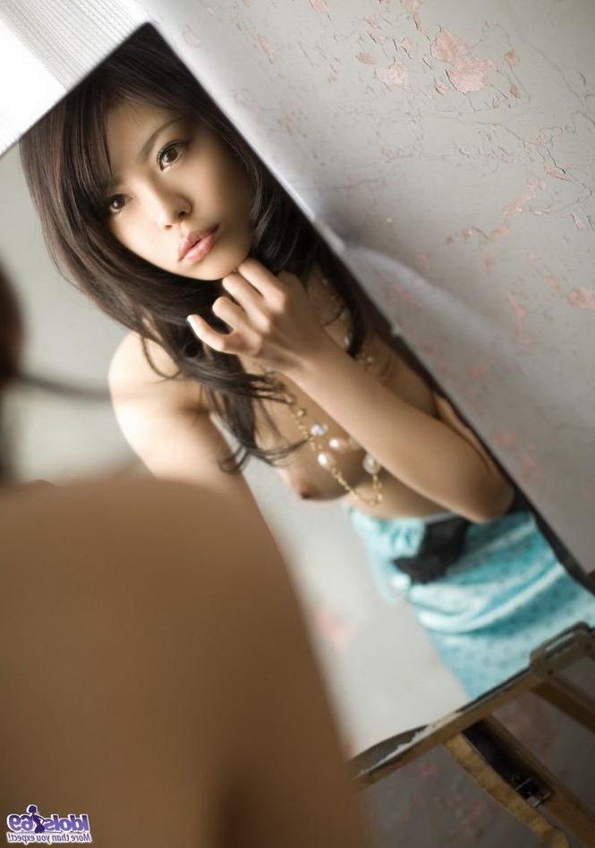 15P Japanese model China Yuki showing body and titties