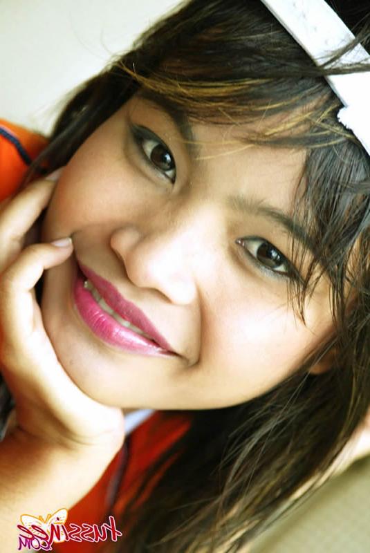16P Thai teen girl teases in panties