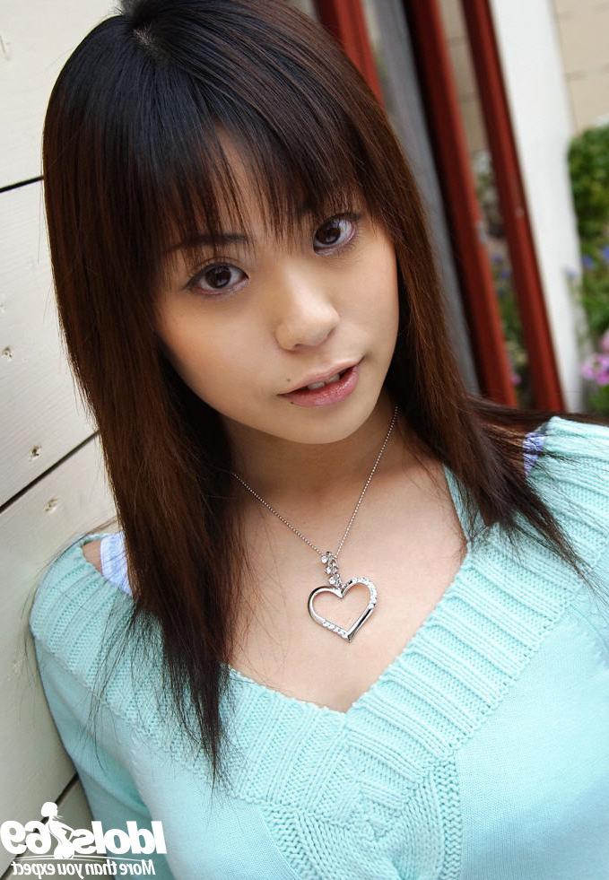 16P Japanese girl flashing undies