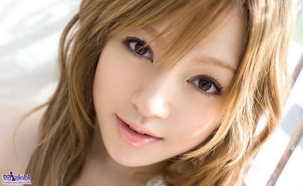 15P Japanese teen Ria Sakurai shows her tits and pussy