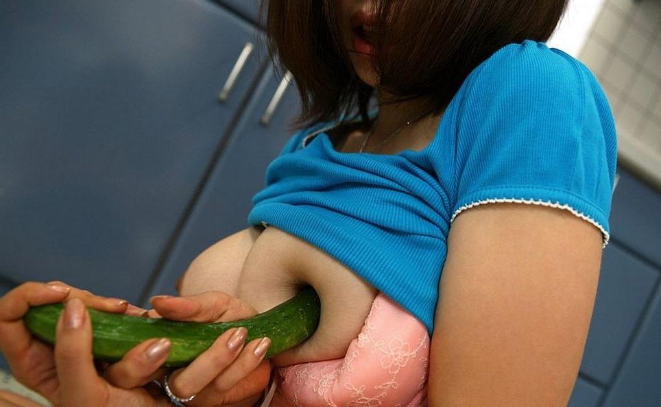 15P Suzune Toujou asian housewife has big tits and masturbates