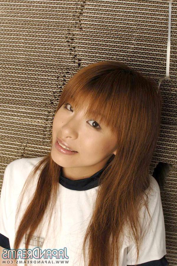 16P Japanese teen Hitomi Odagiri in a tshirt