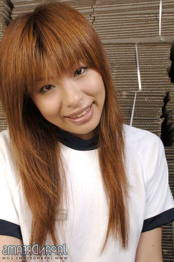 16P Japanese teen Hitomi Odagiri in a tshirt