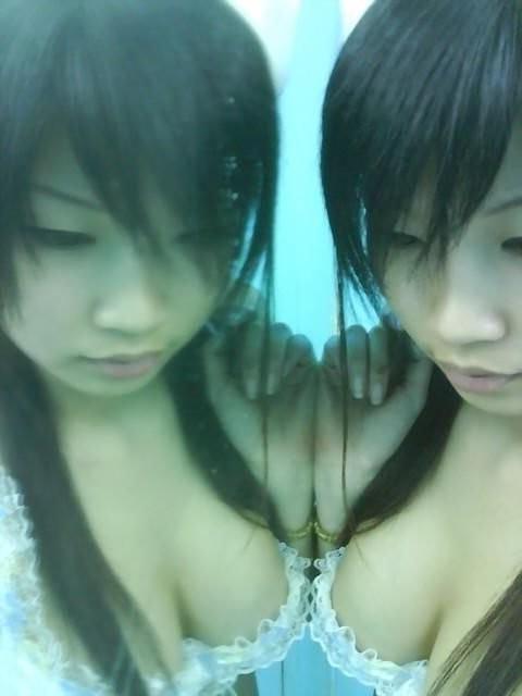 16P Hanh doing cosplay and stripping for the camera in her room