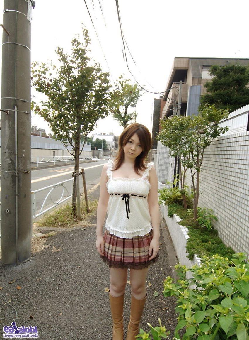 16P Japanese cutie is sexy in her lingerie