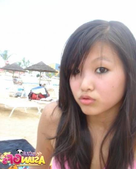 10P Teen amateur asian honeys getting naked