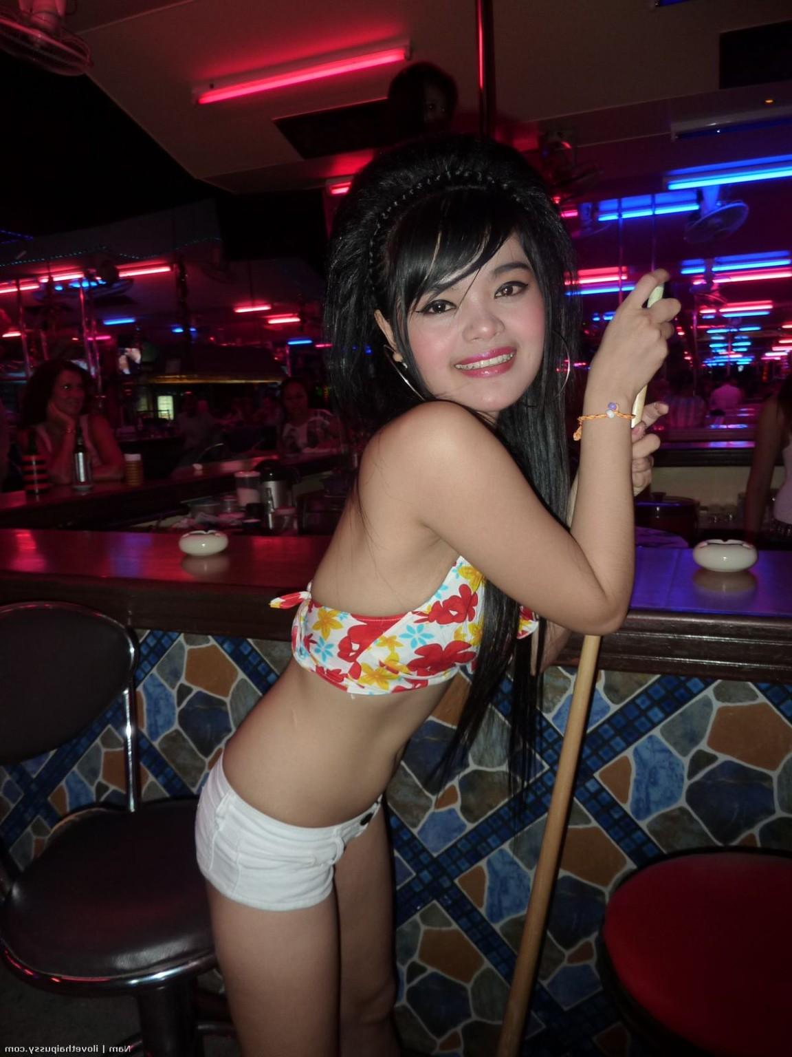15P Thai Beer Bar Whore Penetrated By A Horny Sex Tourist Asian Slut