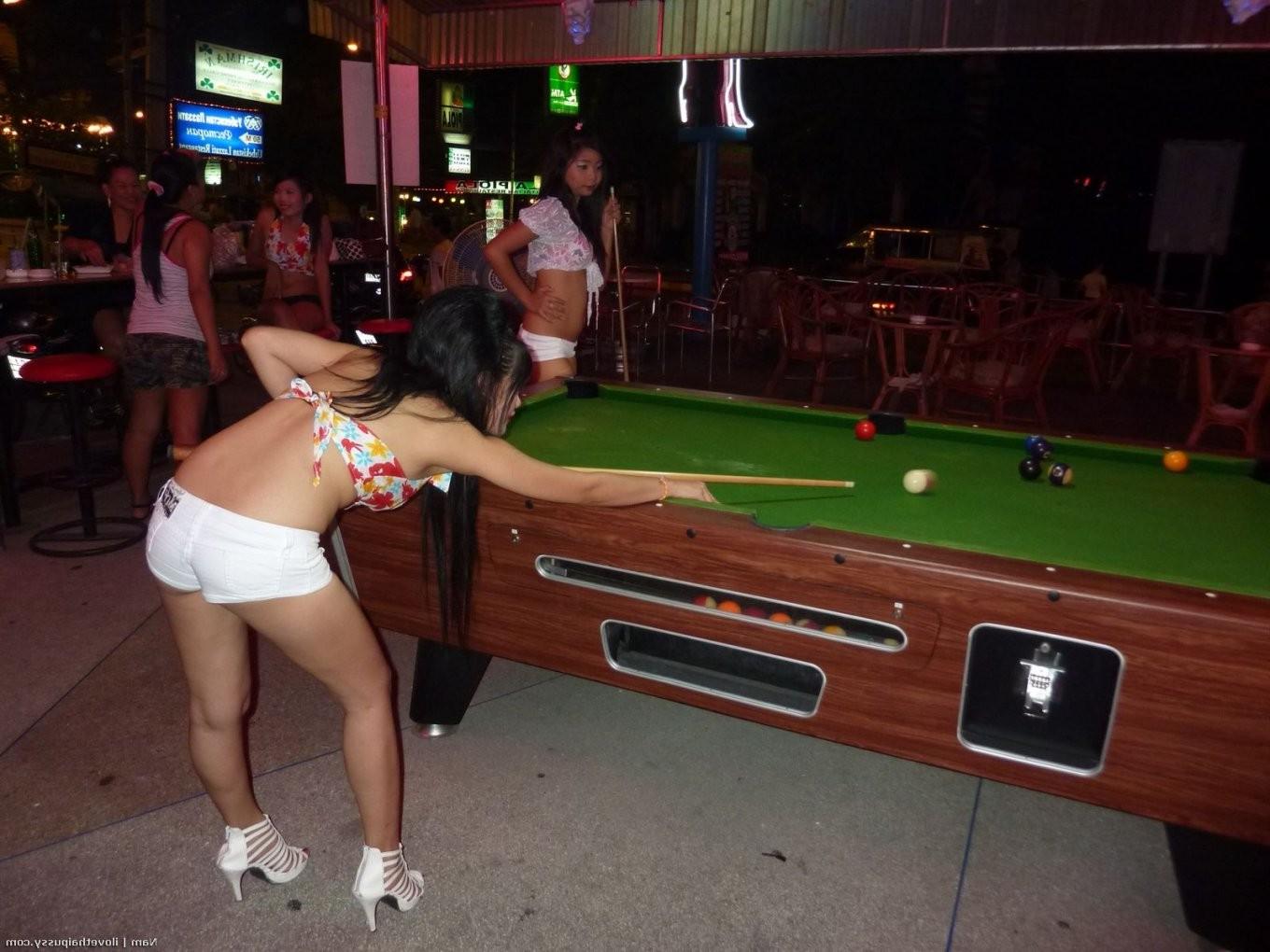15P Thai Beer Bar Whore Penetrated By A Horny Sex Tourist Asian Slut