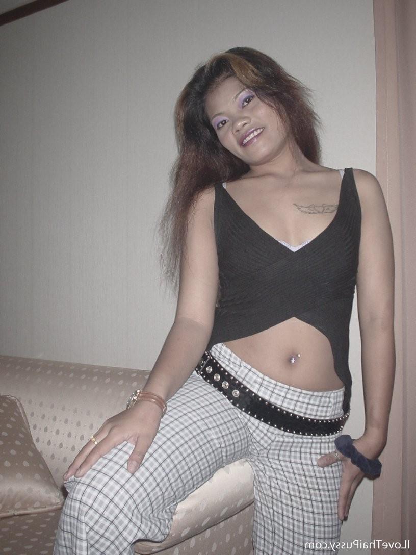 15P Bangkok Whore Sucking My Friends Cock In A Filthy Motel Room