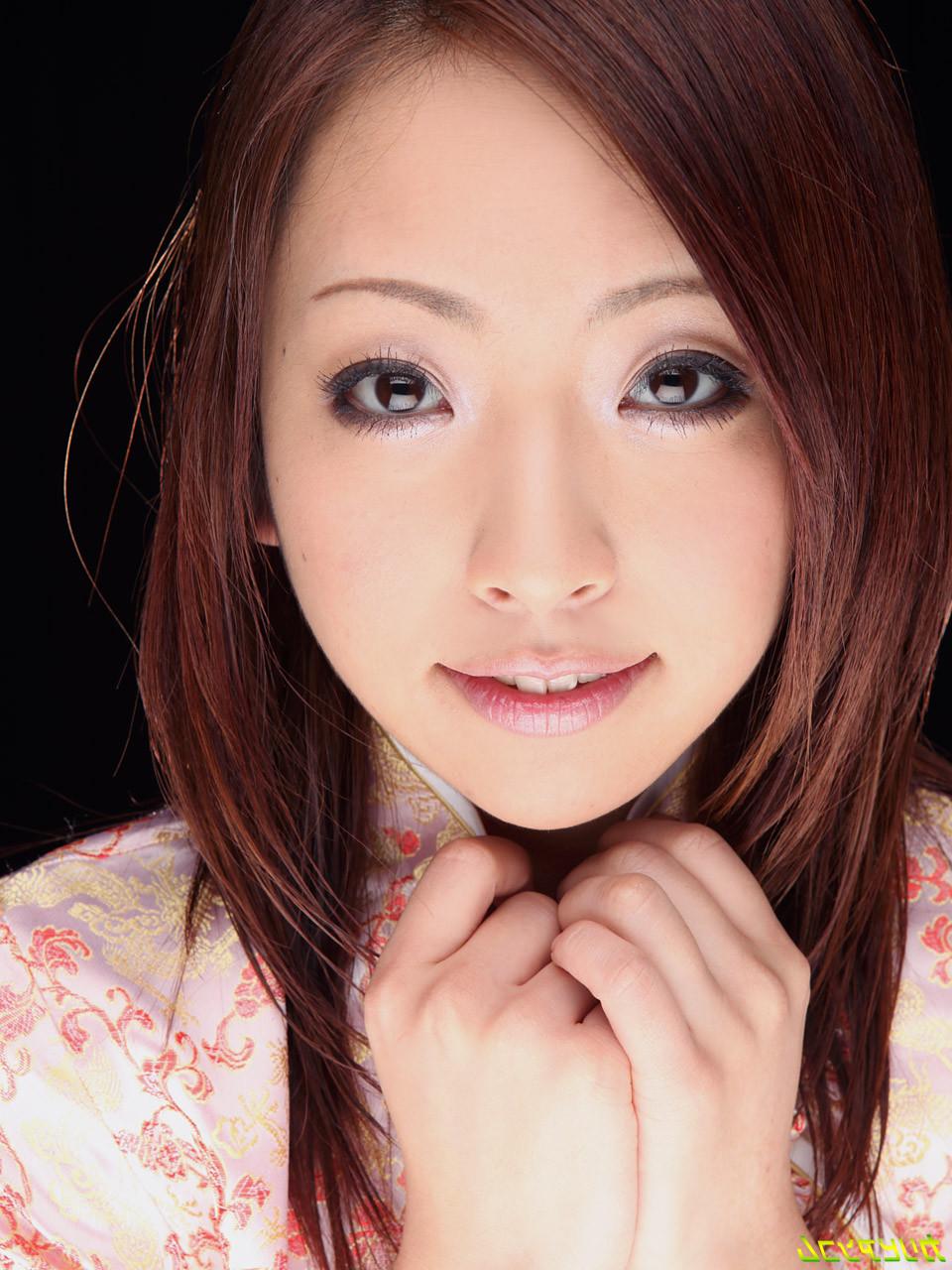 12P JAPANESE TEEN ROPED PUSSY