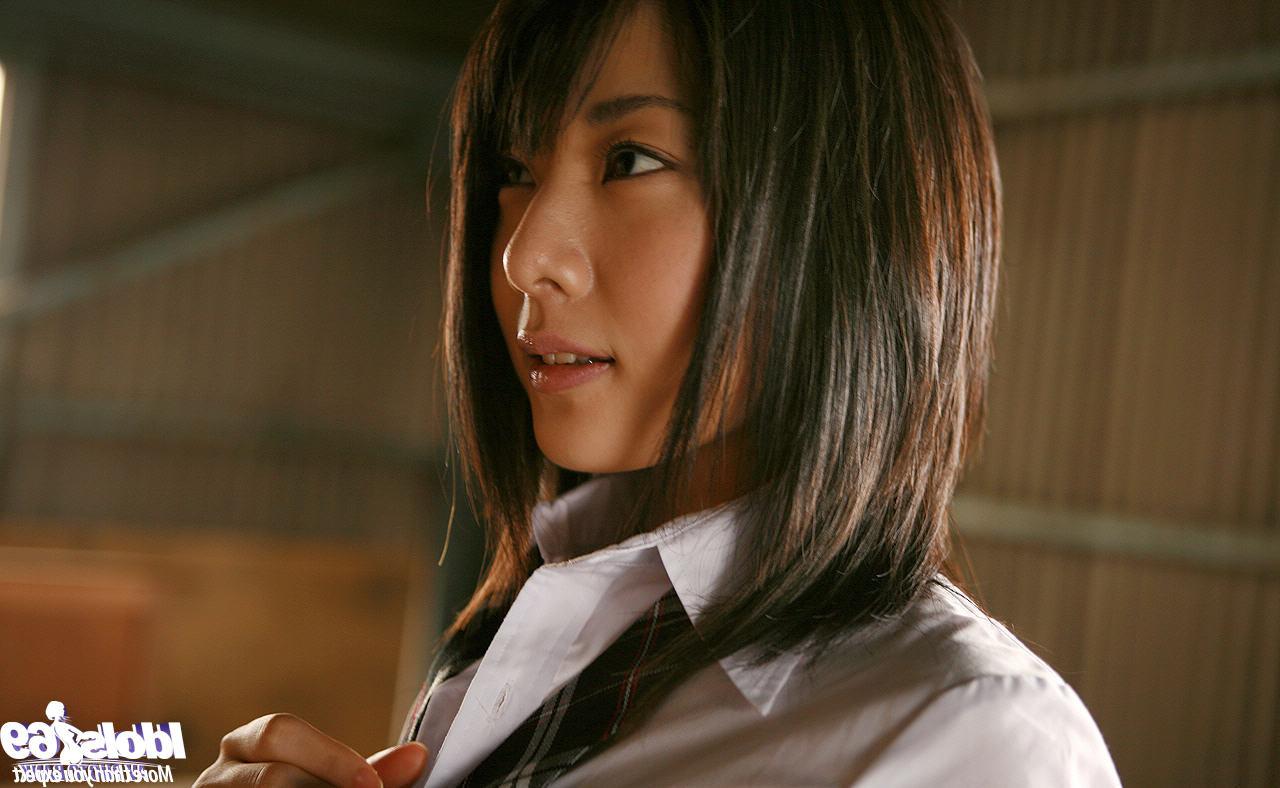 15P Japanese av idol schoolgirl naked in studio
