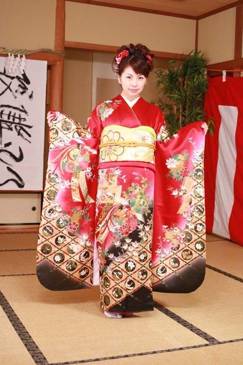 16P Non Nude Cute Japanese Geisha In Full Kimono