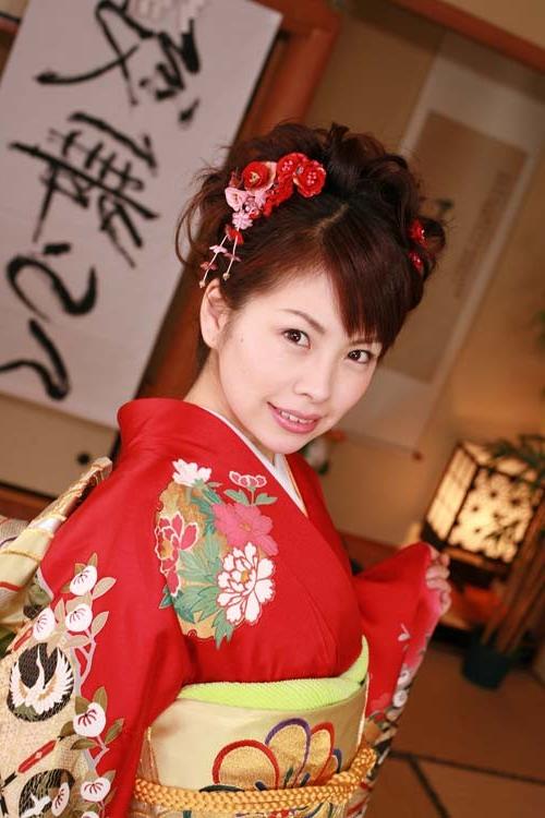 16P Non Nude Cute Japanese Geisha In Full Kimono