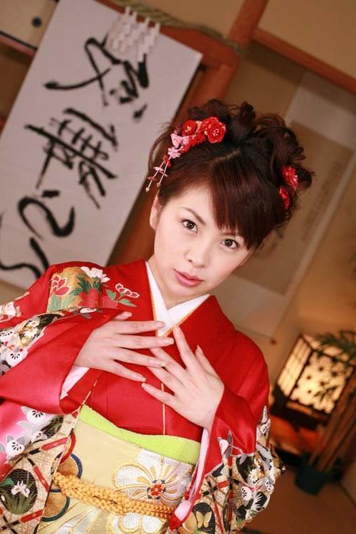 16P Non Nude Cute Japanese Geisha In Full Kimono