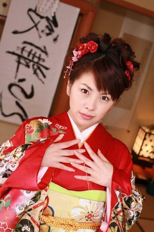 16P Non Nude Cute Japanese Geisha In Full Kimono