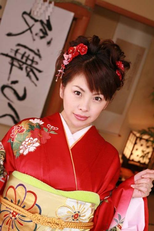 16P Non Nude Cute Japanese Geisha In Full Kimono