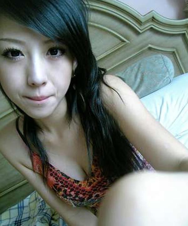 16P Mega oozing hot and delicious Asian girls posing naked