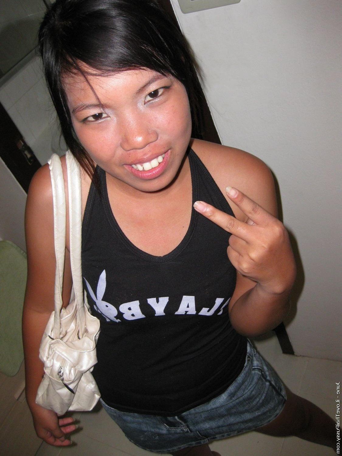15P Hot Thai Hookers Paid To Fuck A Lonely Sex Tourist Cheating On His Wife